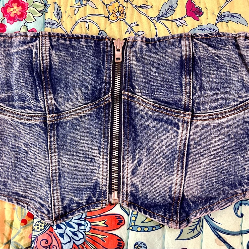πΊπHPππΊ NWT Reformation Ena Denim Bustier Top - Picture 13 of 16